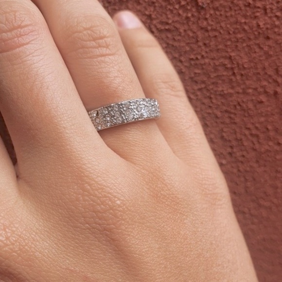 ❗️LAST CHABCE 9/30❗️STERLING SILVER CUBIC ZIRCONIA 3 ROW ETERNITY BAND - Picture 5 of 10